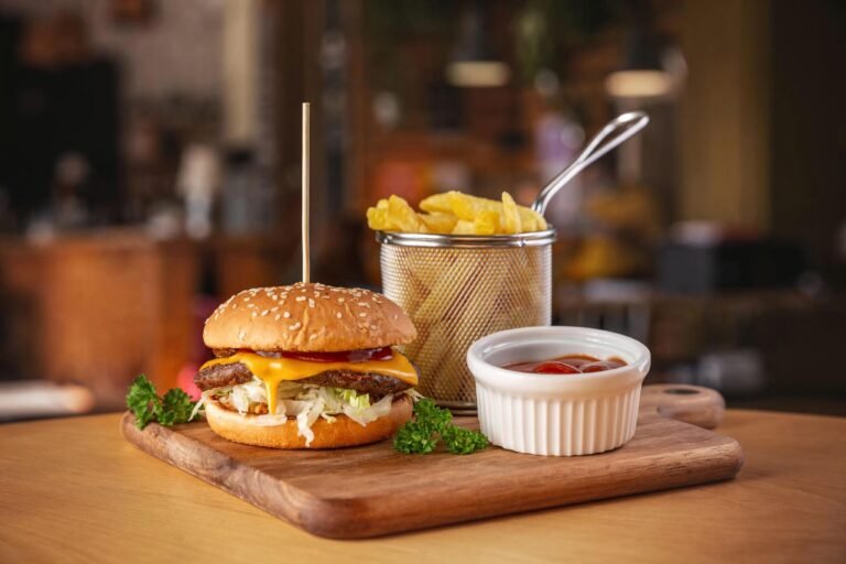 Classic Cheeseburger Recipe – Juicy, Cheesy & Restaurant-Style