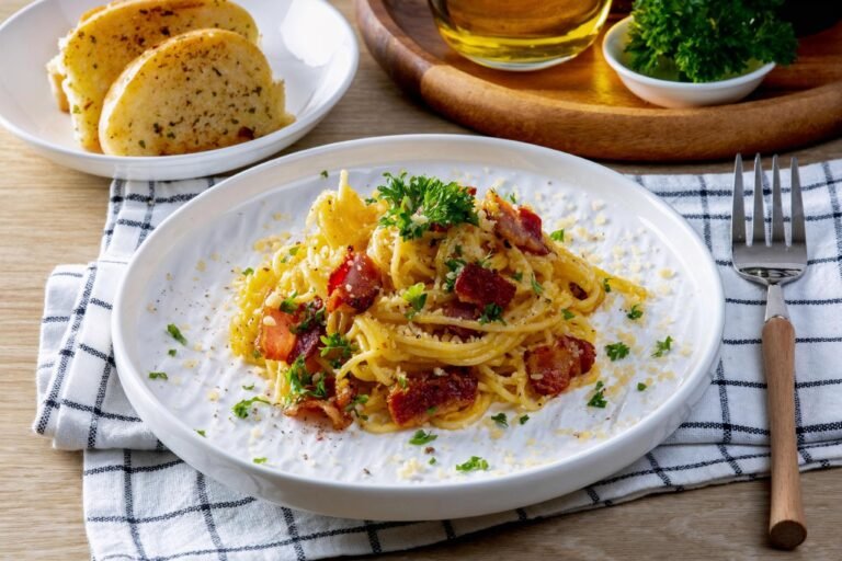 Spaghetti Carbonara Recipe – Creamy, Authentic Italian & Restaurant-Style